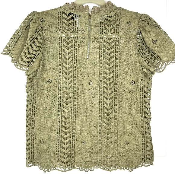 Love J Olive Elegant Lace Floral Embroidered Cut-Out Top - Size Medium - Picture 4 of 7
